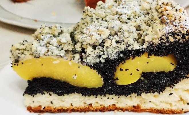 Творожный пирог с маковой начинкой и персиками рецепт