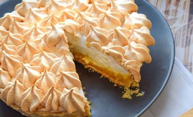 Классических французский десерт Лимонный тарт с меренгой рецепт