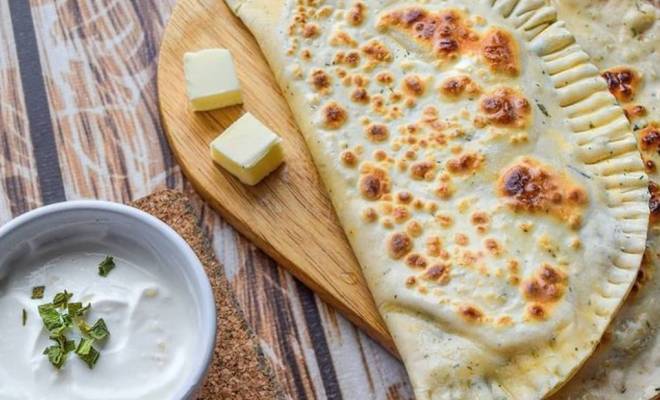 Азербайджанские кутабы с сыром и творогом на сковороде рецепт