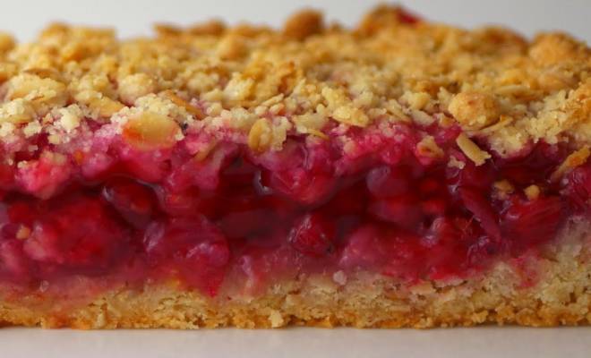 Насыпной пирог с ягодами смородины красной рецепт