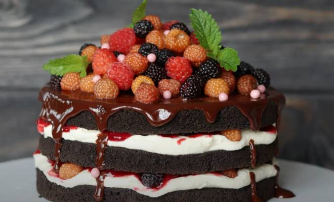 Шоколадно ягодный торт с творожным кремом рецепт