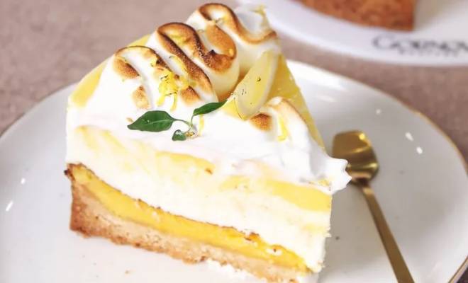 Торт суфле с лимонным курдом и швейцарской меренгой рецепт