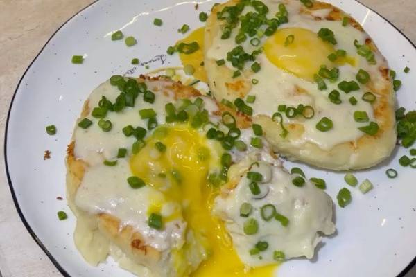 Ленивые хачапури с творогом и сыром на сковороде рецепт