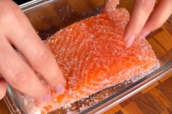 Как вкусно засолить красную рыбу в домашних условиях