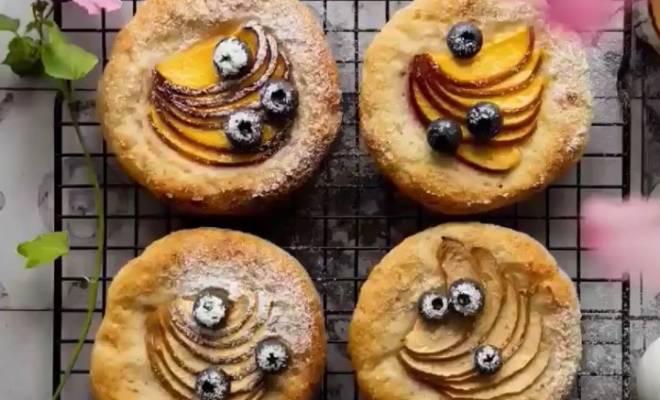 Творожное печенье с манкой и фруктами в духовке рецепт