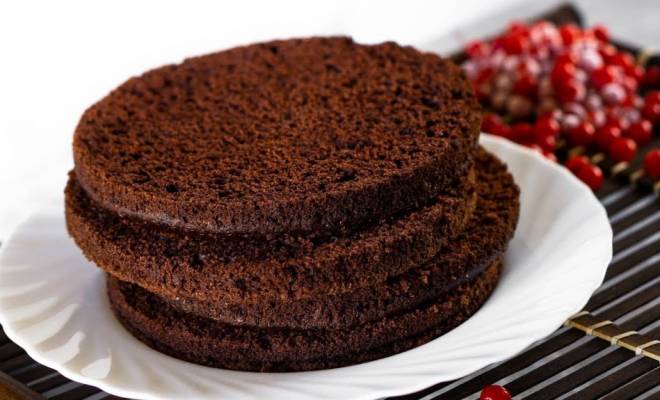 Пышный бисквит на кефире для торта — 7 очень вкусных рецептов в домашних условиях