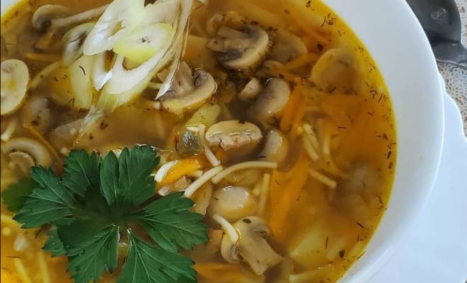 Грибной суп из шампиньонов с картофелем, морковкой и луком рецепт