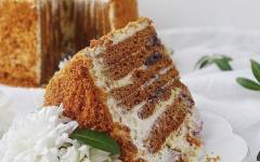 Домашний медовый торт со сметанным кремом