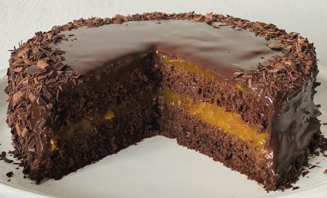 Низкоуглеводный шоколадный торт Захер с абрикосовым конфи рецепт