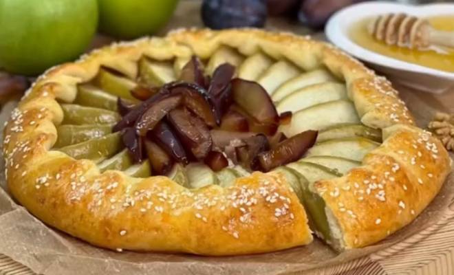 Пирог Галета творожная с яблоками и сливами рецепт