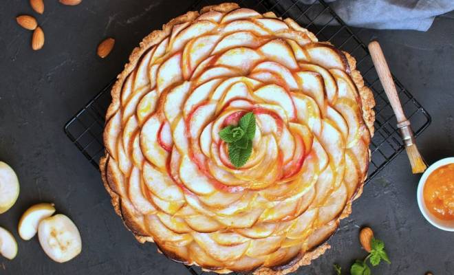 Открытый пирог тарт с яблоками в духовке рецепт
