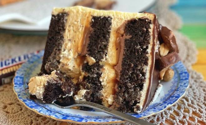 Шоколадный торт Сникерс десерт рецепт