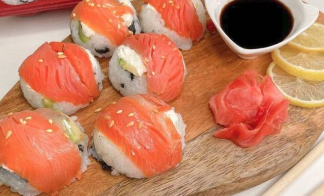 Роллы с красной рыбой рецепт – Японская кухня: Закуски. «Еда»