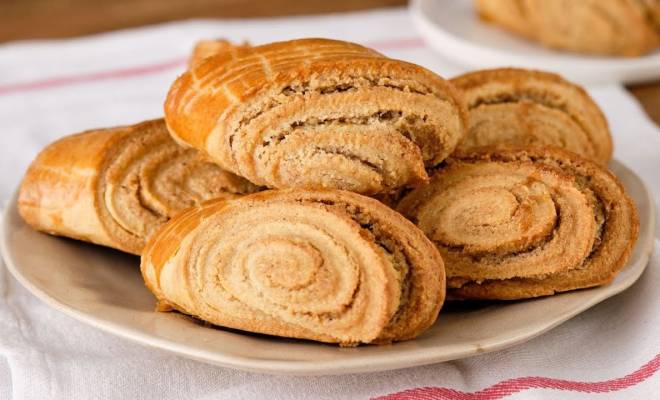 Песочное печенье с ореховой начинкой на сметане рецепт