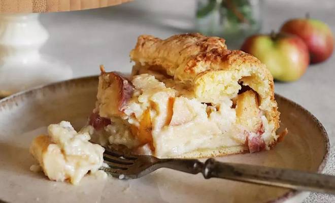 Яблочный пирог с заливкой сметанной рецепт