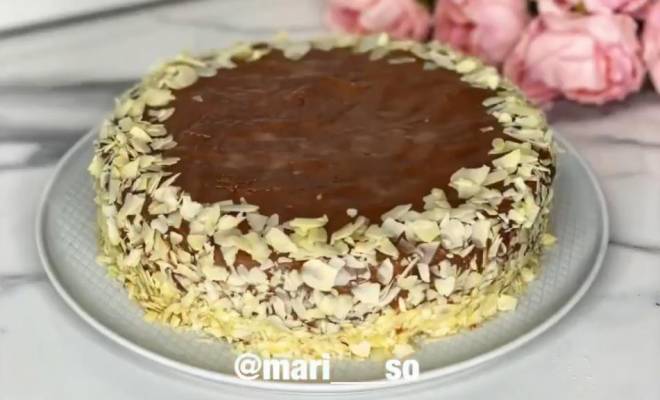 Миндальный торт с молочным кремом и шоколадным ганашом рецепт