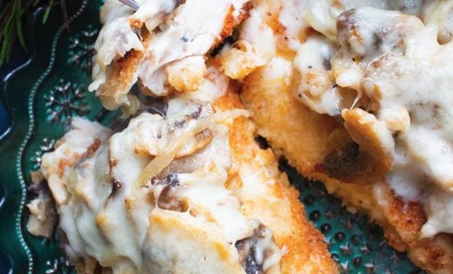 Курица под шубой с грибами, сыром и сливками в духовке рецепт