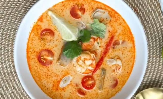 Суп с пастой Том Ям, креветками и кокосовым молоком рецепт