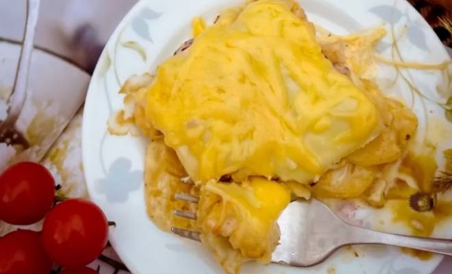Курица с картошкой, сливками и сыром по двински в духовке рецепт