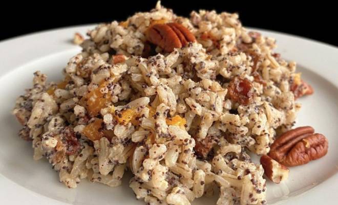 Кутья из риса с изюмом, курагой, маком и орехами рецепт
