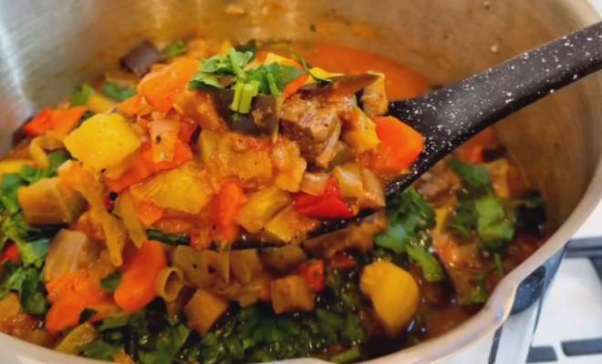 Овощное рагу с говядиной, кабачками, баклажанами и морковкой рецепт