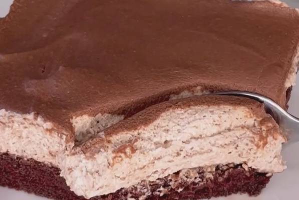 Шоколадный пирог с нежным кремом рецепт