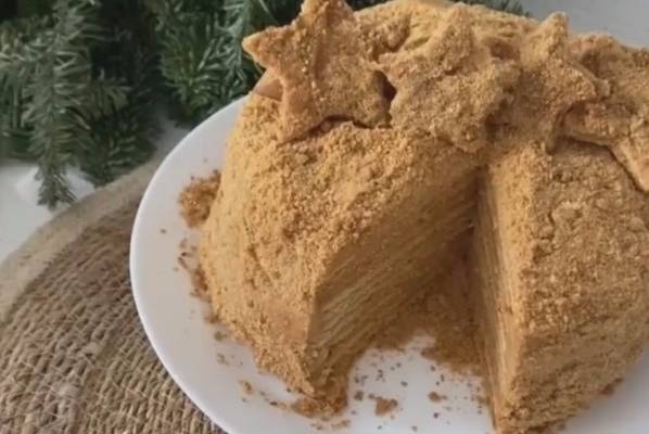 Торт медовик со сгущенкой- пошаговый рецепт в домашних условиях
