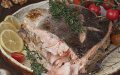 Фаршированная красная рыба лосось с грибами в духовке