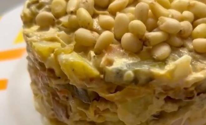 Салат с белыми грибами, курицей и картошкой рецепт