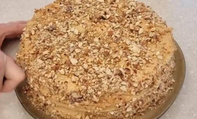 Торт Наполеон на сковороде из творога, сгущенки и сметаны рецепт