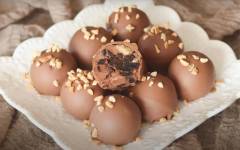 Шоколадные конфеты трюфели с черносливом и грецкими орехами