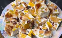 Полезный десерт творожный орехами и сухофруктами