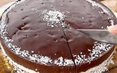 Шоколадный торт Баунти с кокосовой стружкой