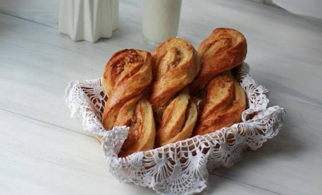 Ароматные ванильные булочки с ореховой начинкой рецепт