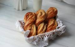 Ароматные ванильные булочки с ореховой начинкой