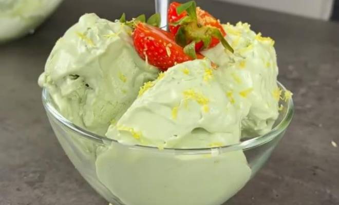 Домашнее мороженое с авокадо, сливками и сгущенкой рецепт
