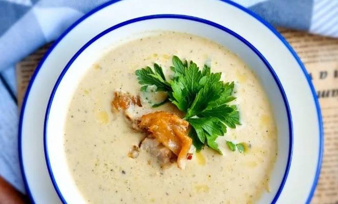 Бархатный крем-суп из курицы и кукурузы на сливках рецепт