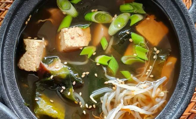 Домашний мисо суп японский с тофу и грибами рецепт
