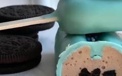 Мороженое шоколадное эскимо Орео