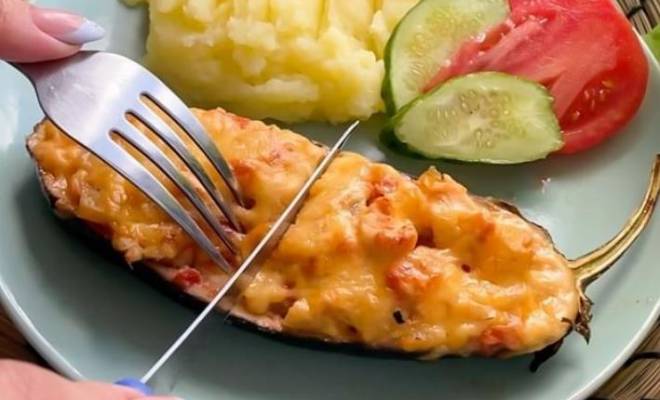 Куриное филе с баклажанами, помидорами и сыром в духовке рецепт