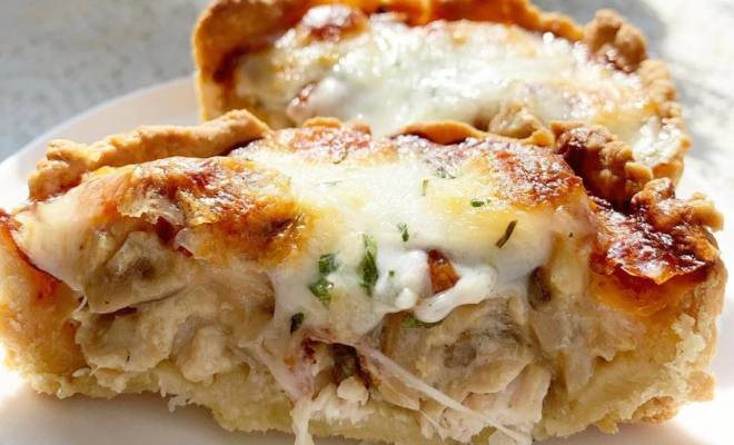 Пирог киш с курицей, грибами и сыром в духовке рецепт