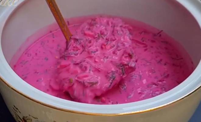 Белорусский суп холодник из свеклы, огурцов и яиц на йогурте рецепт