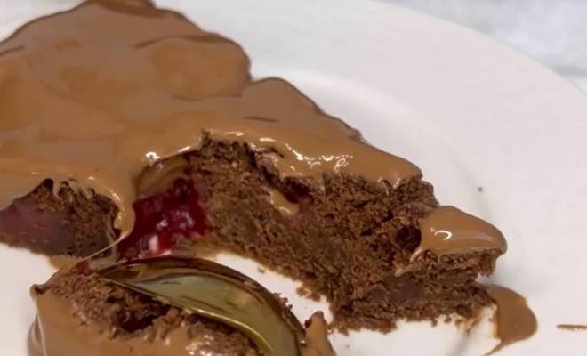 Шоколадный пирог с вишней на кефире и какао в духовке рецепт