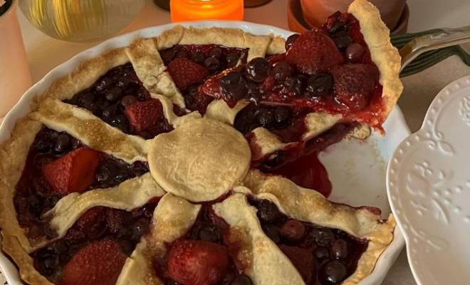 Пирог с лесными ягодами рецепт