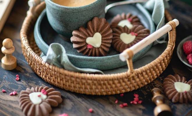 Печенье курабье шоколадное в форме сердечек рецепт