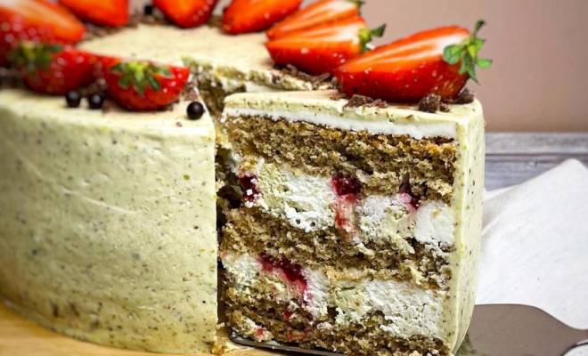 Фисташковый торт с малиновой начинкой и взбитым ганашом рецепт