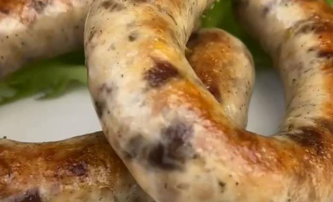 Домашние колбаски из курицы, свинины и говядины в кишке рецепт