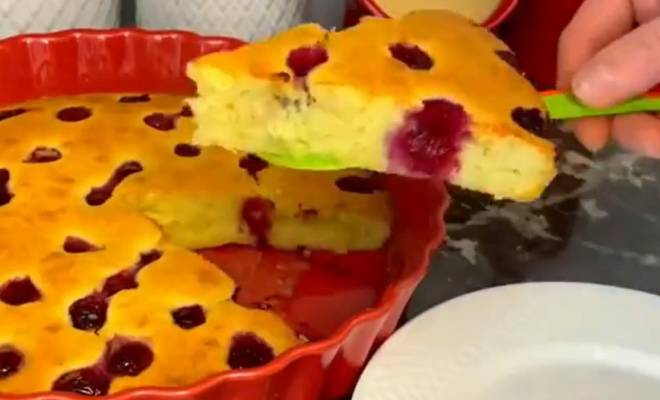 Быстрый вишневый пирог с замороженной вишней в духовке рецепт
