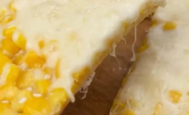 Как жарить кукурузу с яйцом и сыром на сковороде рецепт