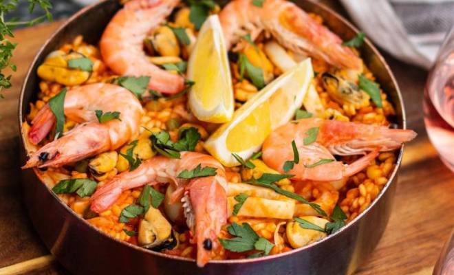 Испанская Паэлья с морепродуктами и овощами домашняя рецепт